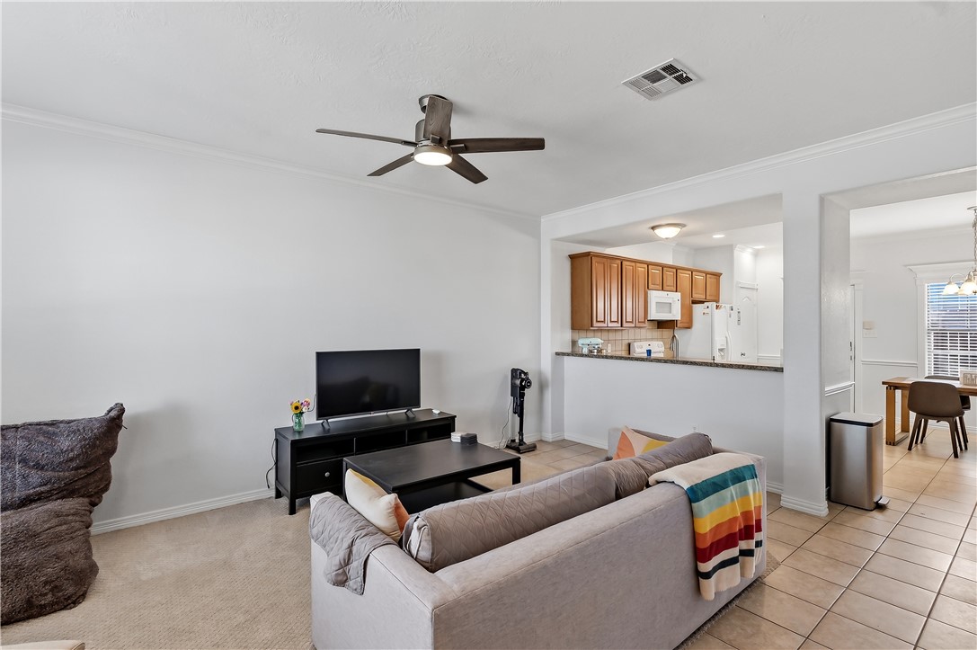 1000 Spring Loop, Unit 1105 College Station, TX 77840 - Photo 4 of 25 Welcoming Entry to Living Area