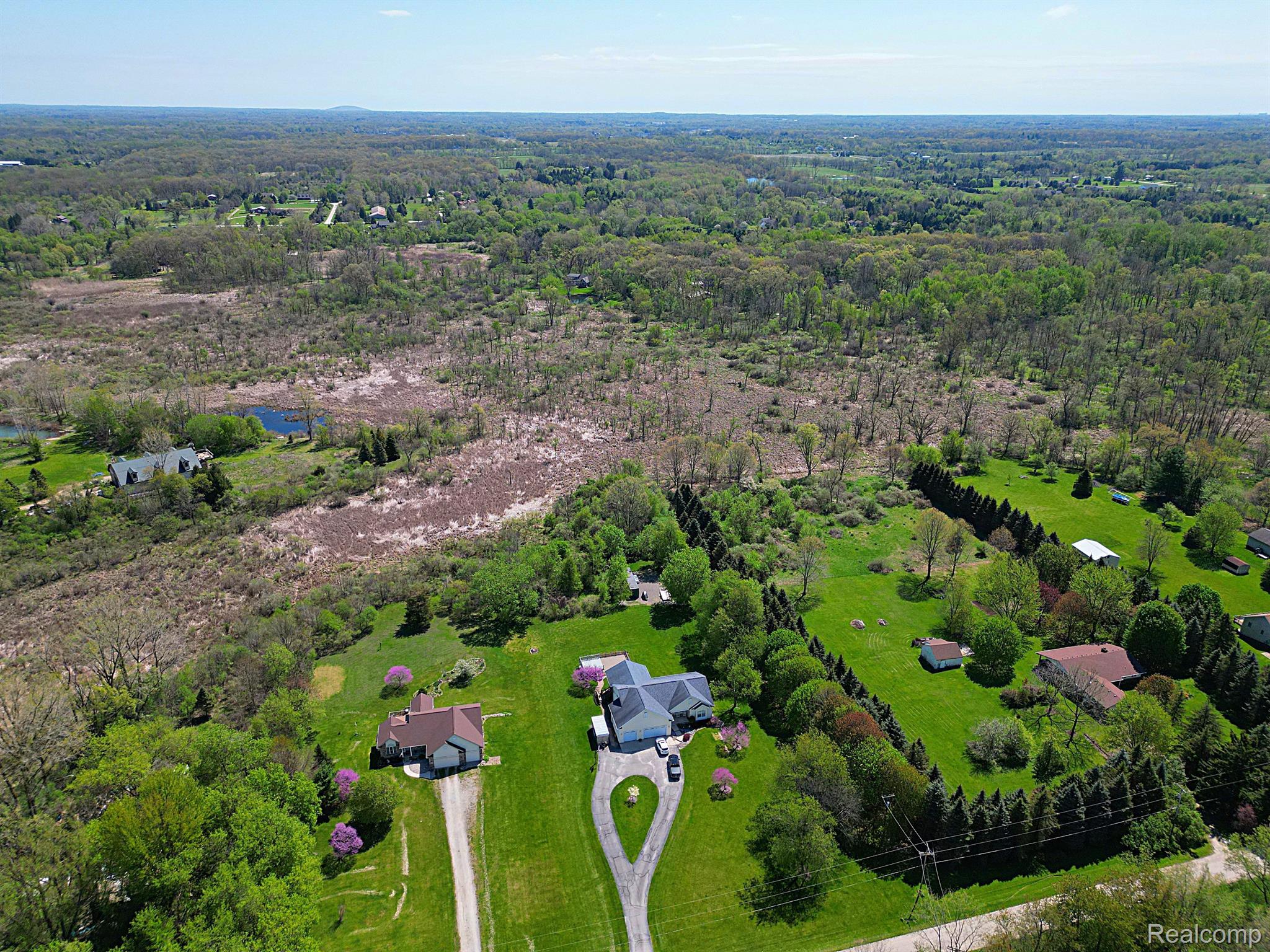 7655 Wheeler Road Whitmore Lake, MI 48189 - Photo 13 of 54 Gallery Image 13