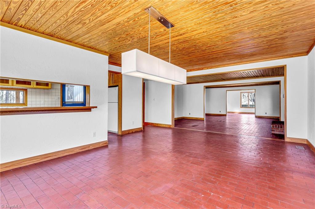 211 Canterbury Road High Point, NC 27262 - Photo 14 of 35 Gallery Image 14