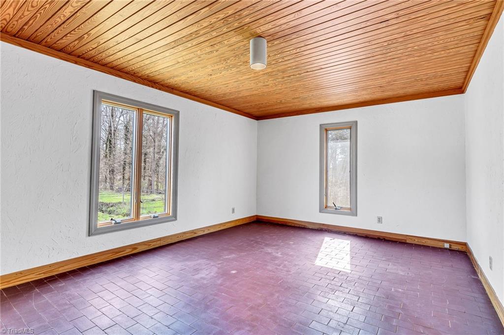 211 Canterbury Road High Point, NC 27262 - Photo 20 of 35 Gallery Image 20