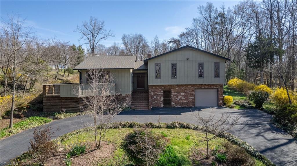 211 Canterbury Road High Point, NC 27262 - Photo 2 of 35 Gallery Image 2
