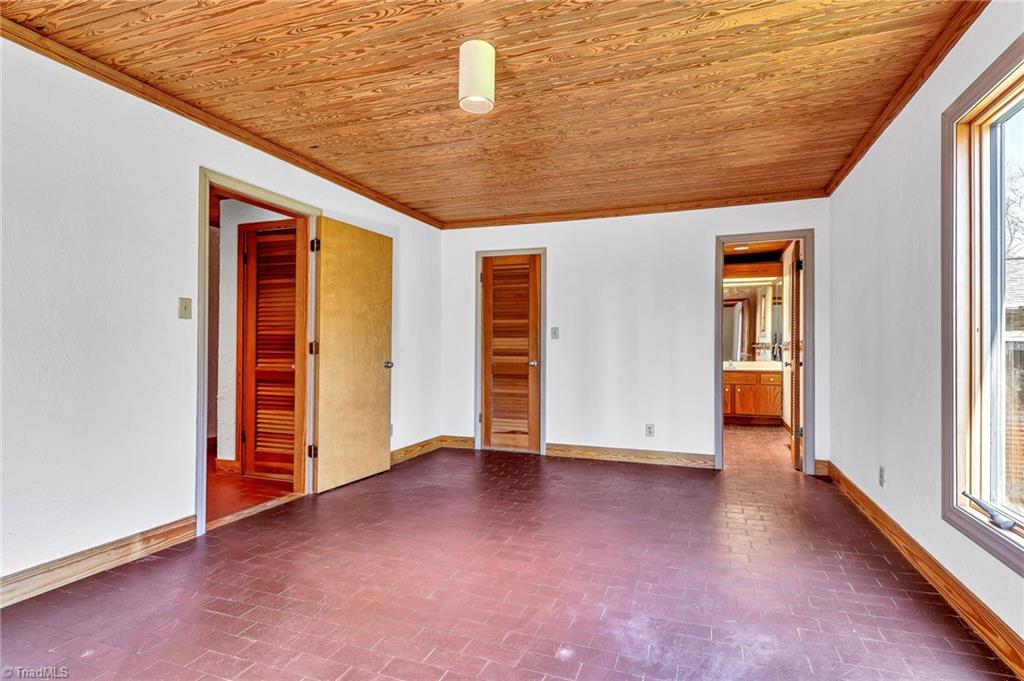 211 Canterbury Road High Point, NC 27262 - Photo 21 of 35 Gallery Image 21