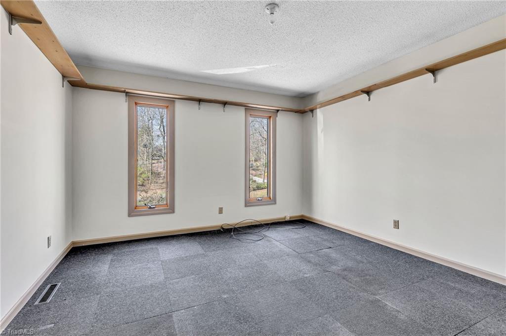 211 Canterbury Road High Point, NC 27262 - Photo 23 of 35 Gallery Image 23