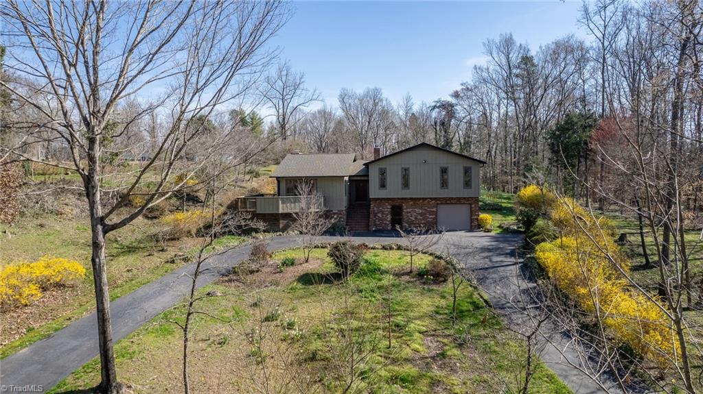 211 Canterbury Road High Point, NC 27262 - Photo 3 of 35 Gallery Image 3