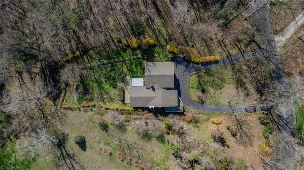 211 Canterbury Road High Point, NC 27262 - Photo 34 of 35 Gallery Image 34
