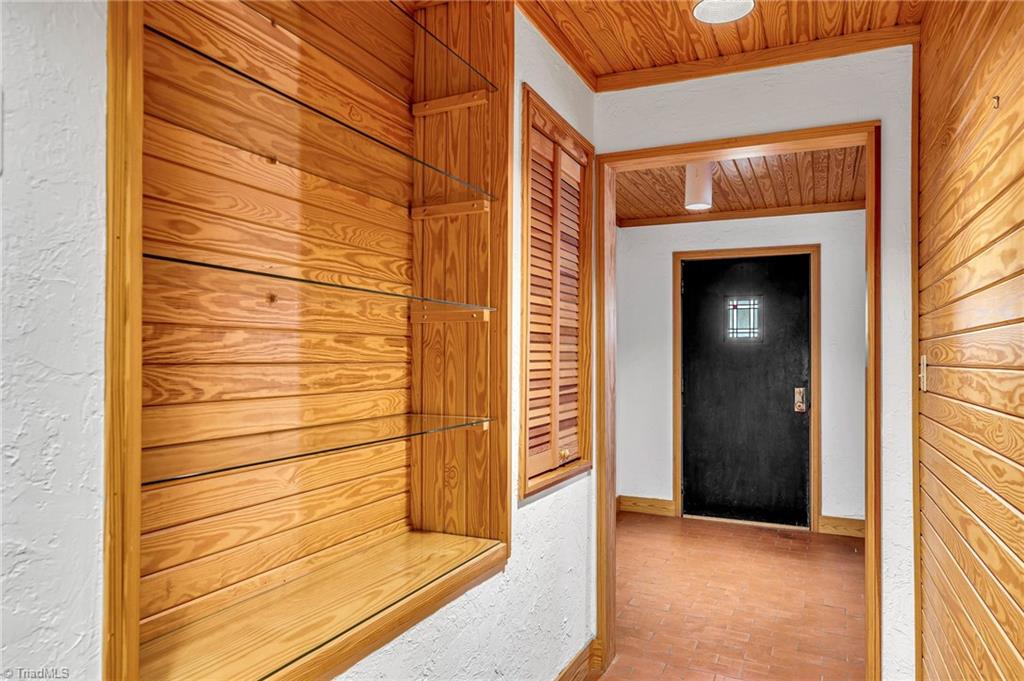 211 Canterbury Road High Point, NC 27262 - Photo 6 of 35 Gallery Image 6