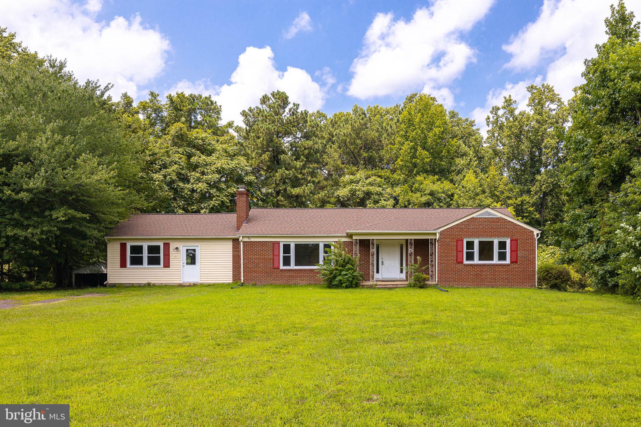 10103 Dahlgren Road King George, VA 22485 - Photo 4 of 29 Gallery Image 4