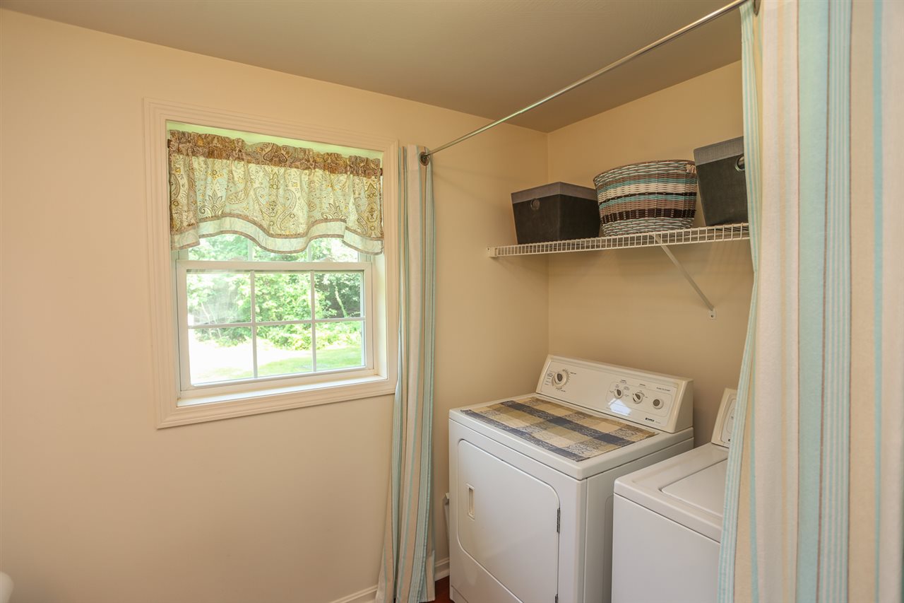 183 Robinson Road, Unit B Hudson, NH 03051 - Photo 15 of 32