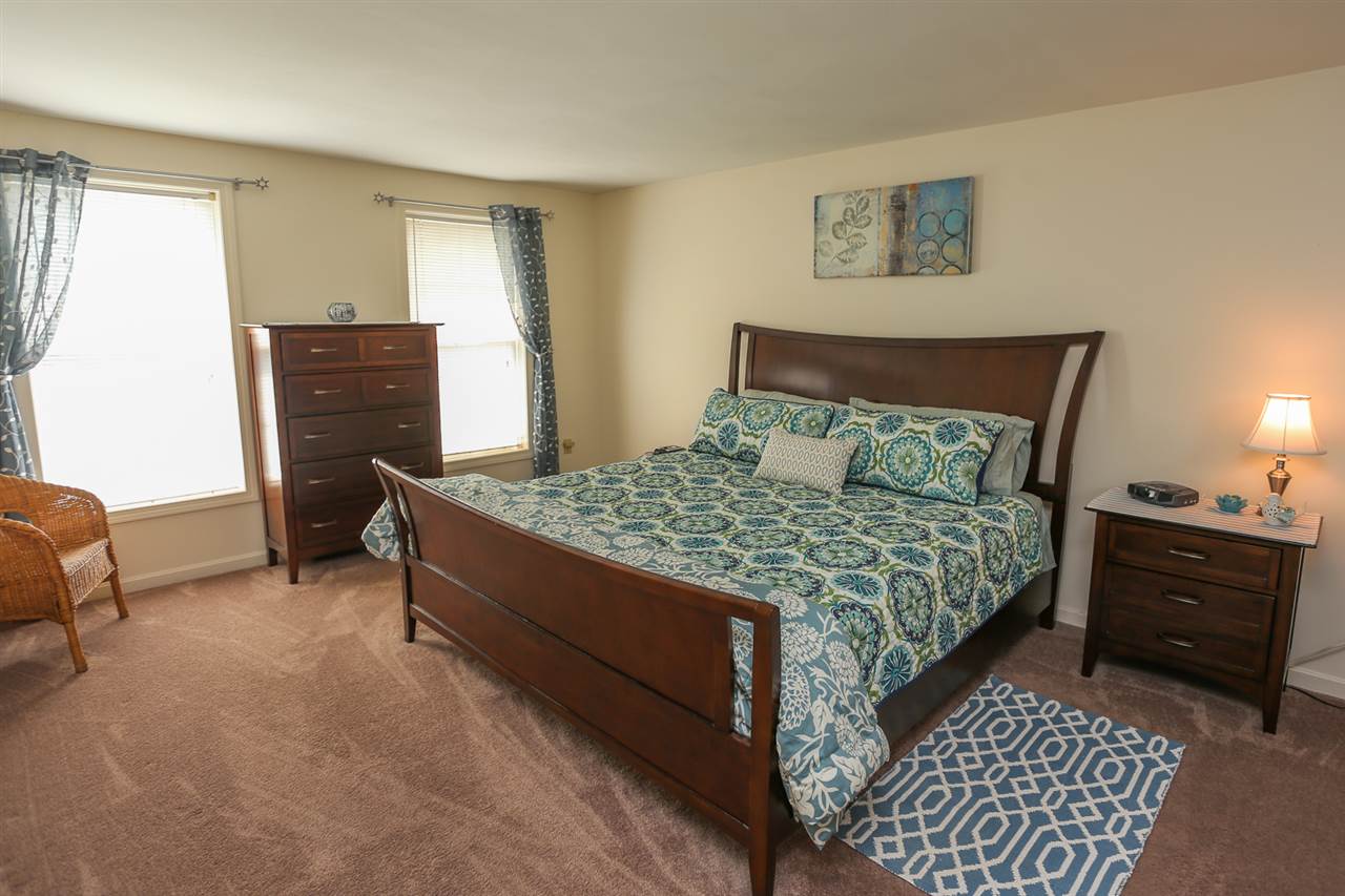183 Robinson Road, Unit B Hudson, NH 03051 - Photo 16 of 32