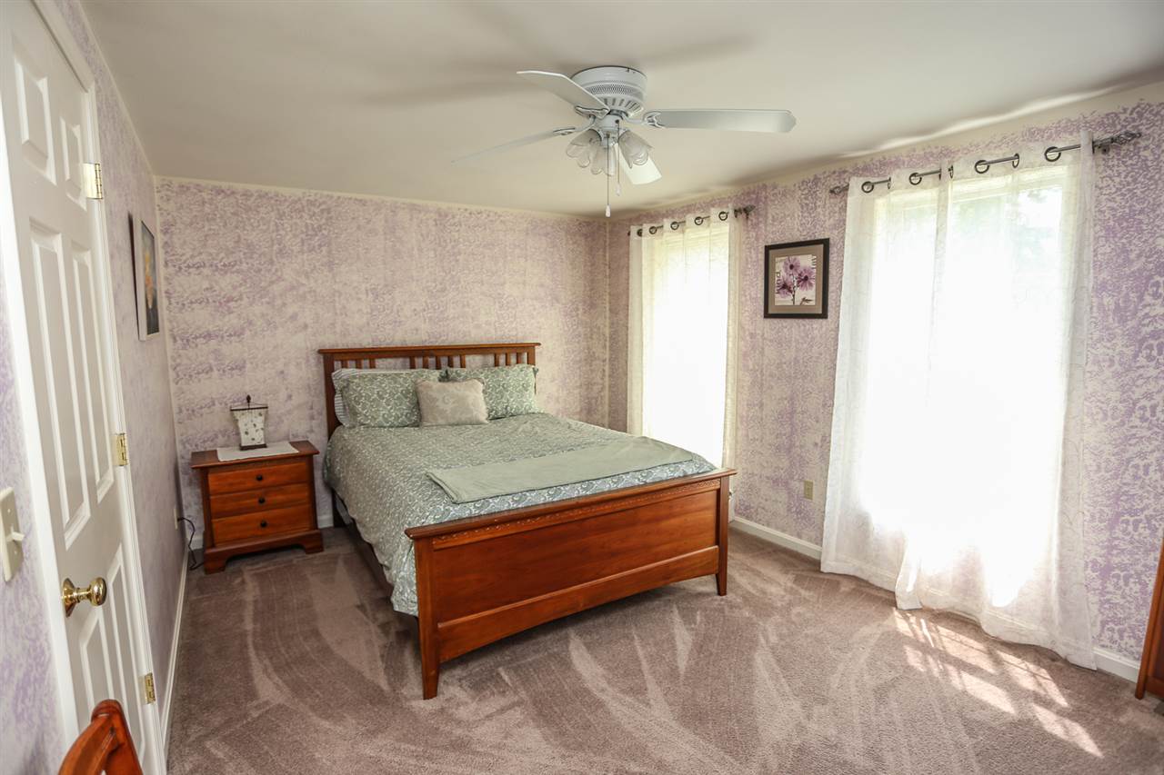 183 Robinson Road, Unit B Hudson, NH 03051 - Photo 19 of 32