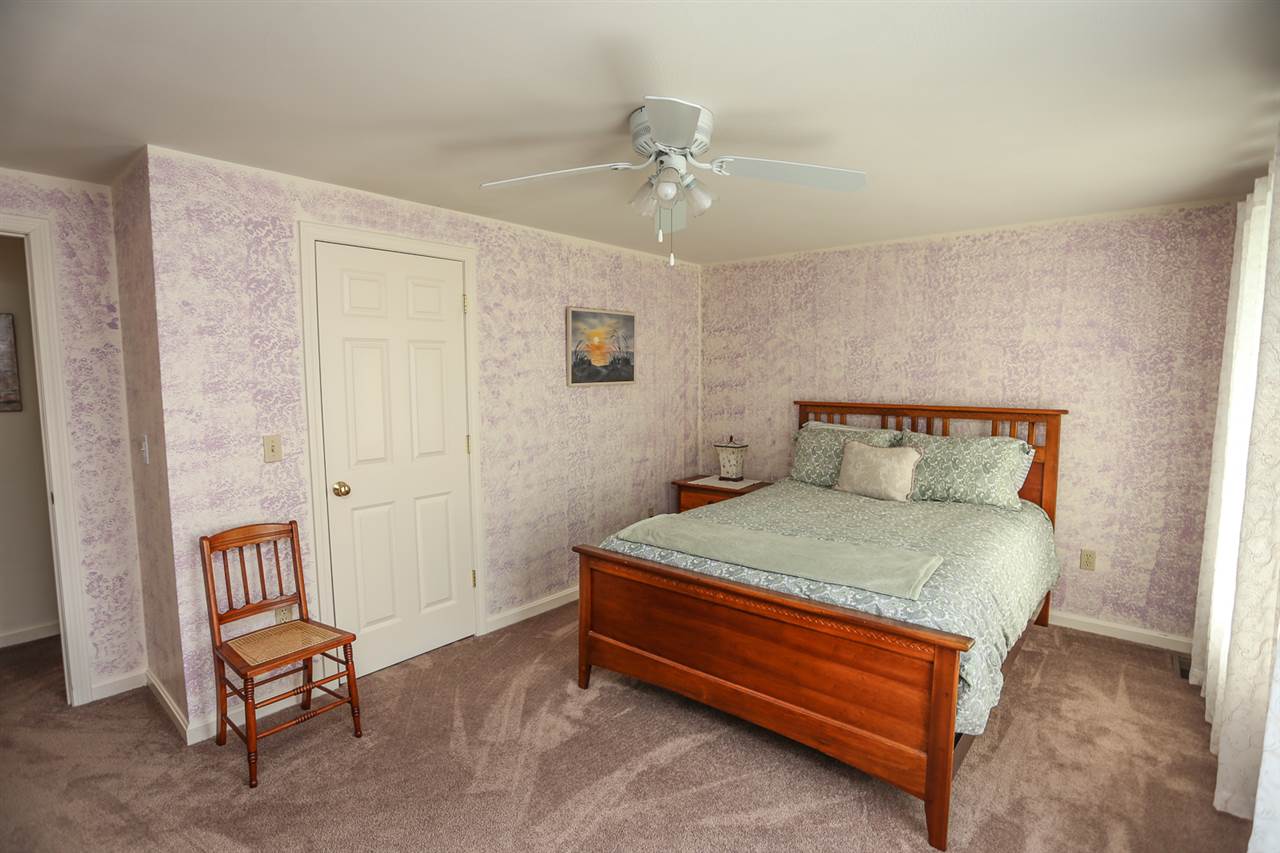 183 Robinson Road, Unit B Hudson, NH 03051 - Photo 20 of 32