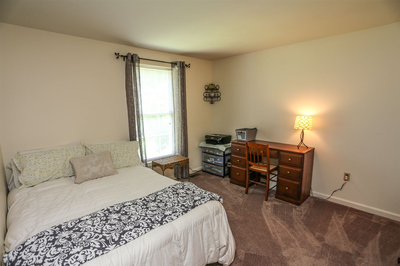 183 Robinson Road, Unit B Hudson, NH 03051 - Photo 21 of 32