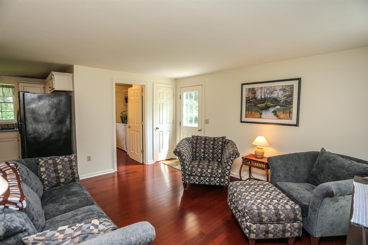 183 Robinson Road, Unit B Hudson, NH 03051 - Photo 4 of 32