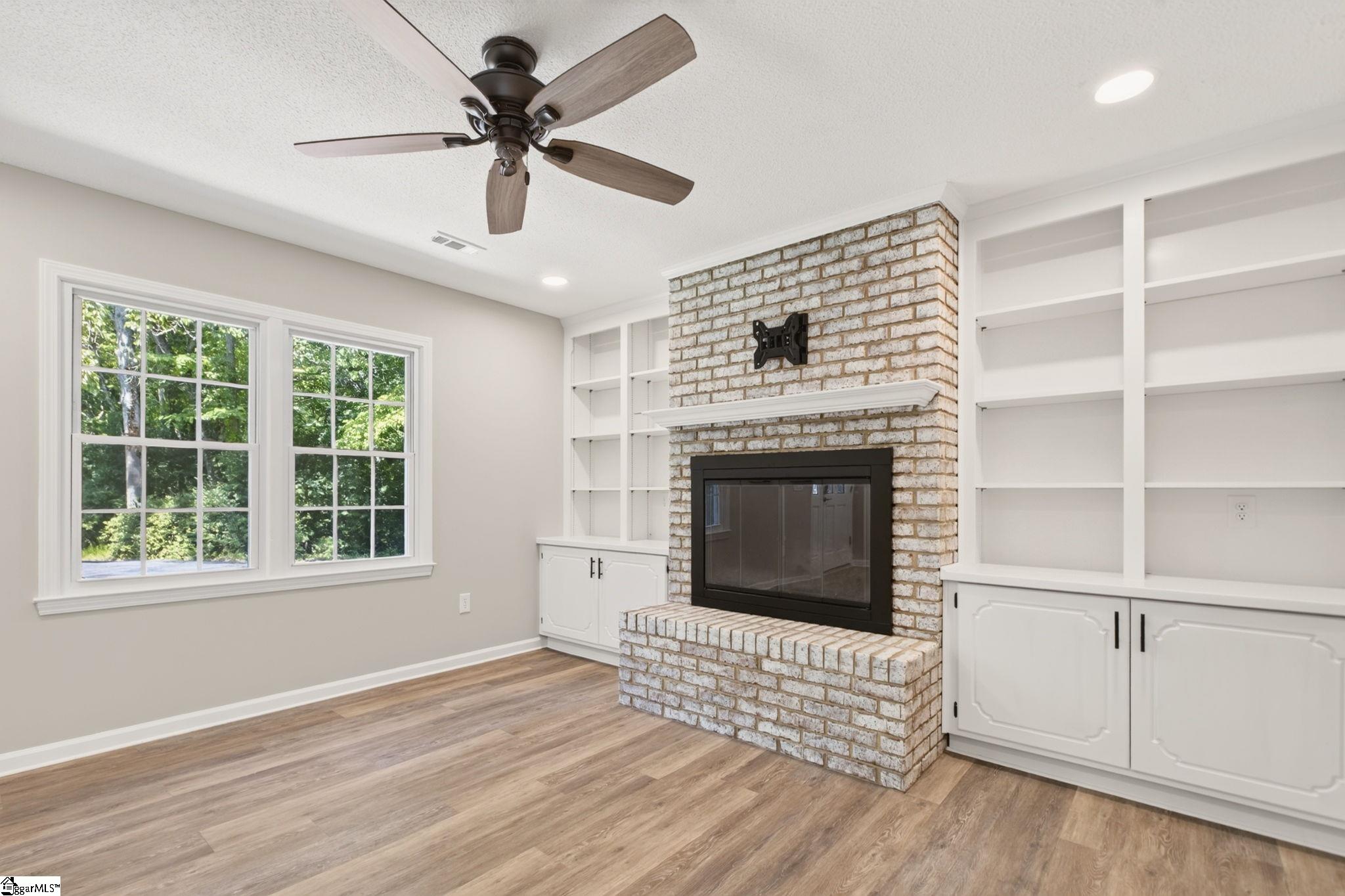 515 Hartwell Drive Seneca, SC 29672 - Photo 7 of 50