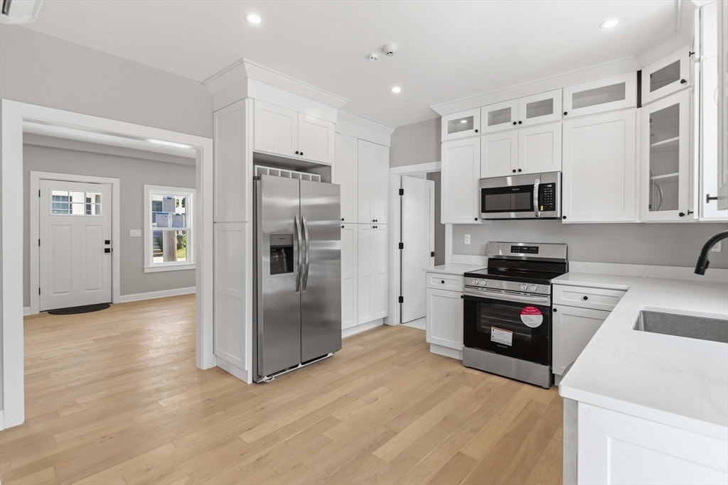 16 Hillside Street, Unit 1 Maynard, MA 01754 - Photo 9 of 30