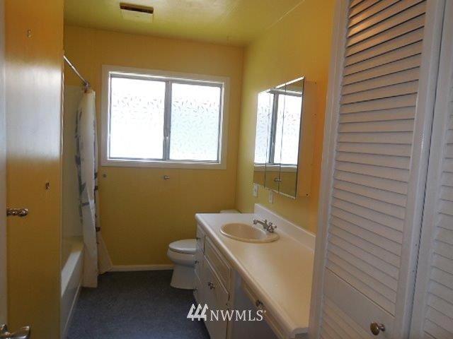 7912 Kelly Beach Road Southeast Olympia, WA 98513 - Photo 15 of 19 Gallery Image 15