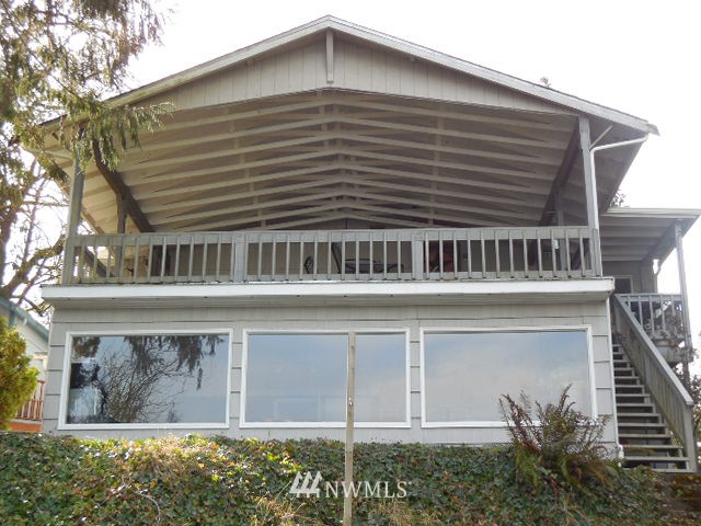 7912 Kelly Beach Road Southeast Olympia, WA 98513 - Photo 3 of 19 Gallery Image 3