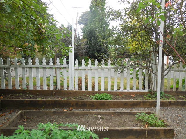 7912 Kelly Beach Road Southeast Olympia, WA 98513 - Photo 6 of 19 Gallery Image 6