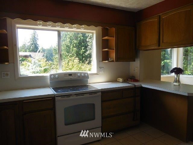 7912 Kelly Beach Road Southeast Olympia, WA 98513 - Photo 10 of 19 Gallery Image 10