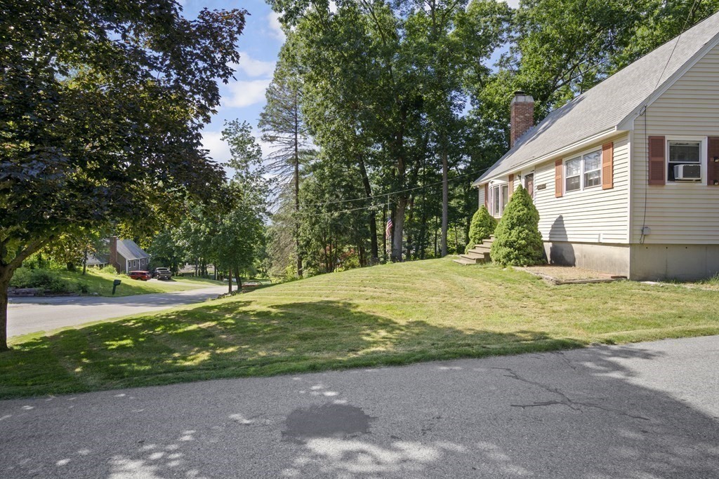 12 Westgate Road Billerica, MA 01862 - Photo 4 of 30 Gallery Image 4