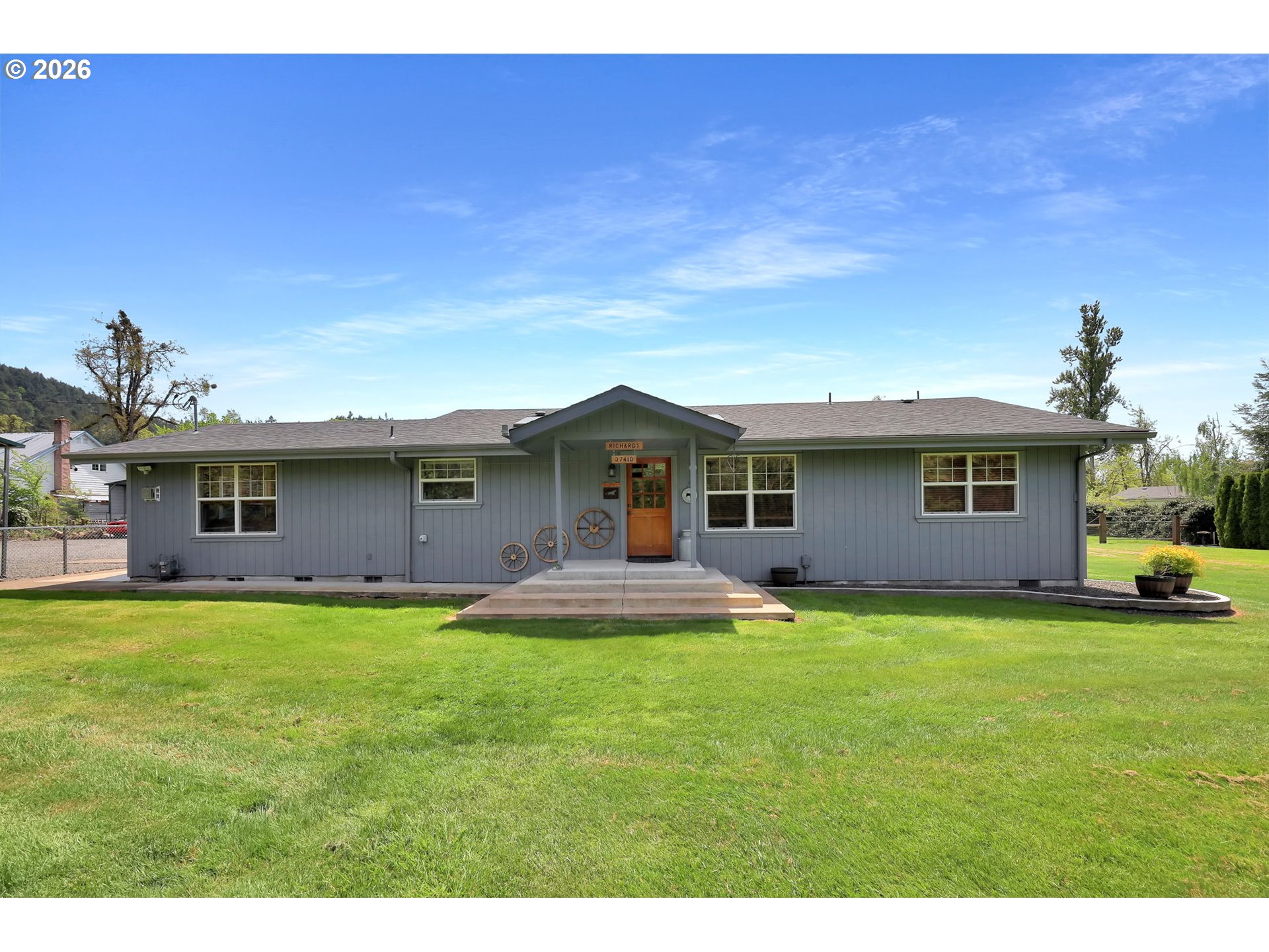 37410 Hills Creek Road Springfield, OR 97478 - Photo 2 of 48