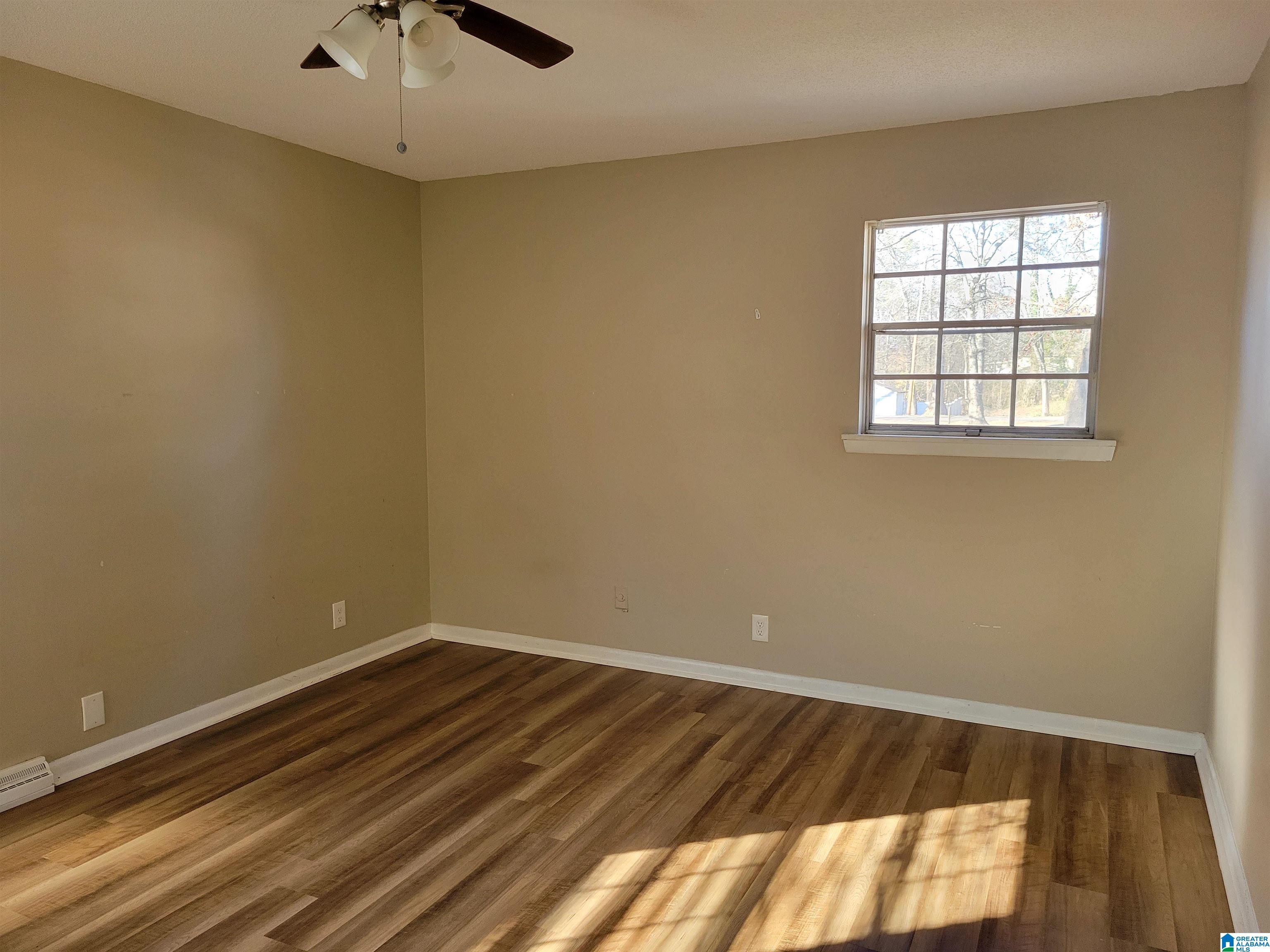 932 Longview Circle Adamsville, AL 35005 - Photo 11 of 15