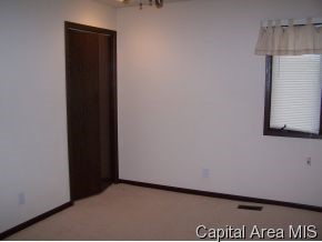 22 Brookside Place Springfield, IL 62704 - Photo 8 of 12 Gallery Image 8