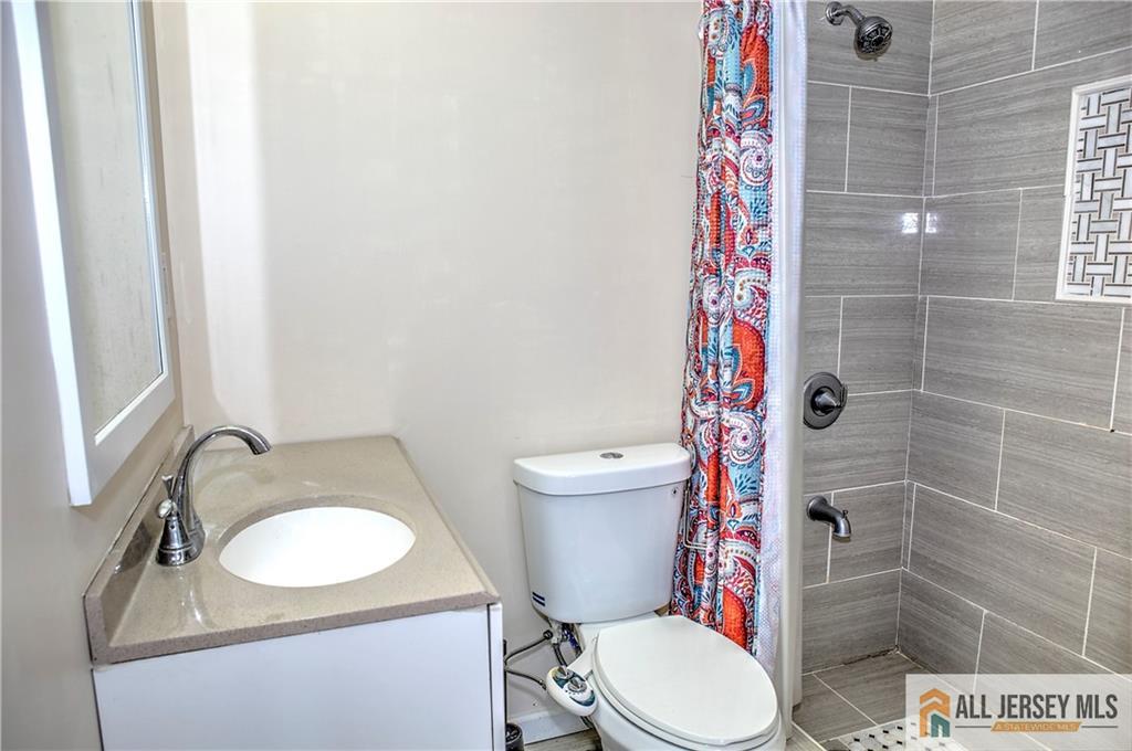 79 Winding Road Iselin, NJ 08830 - Photo 15 of 16 Gallery Image 15