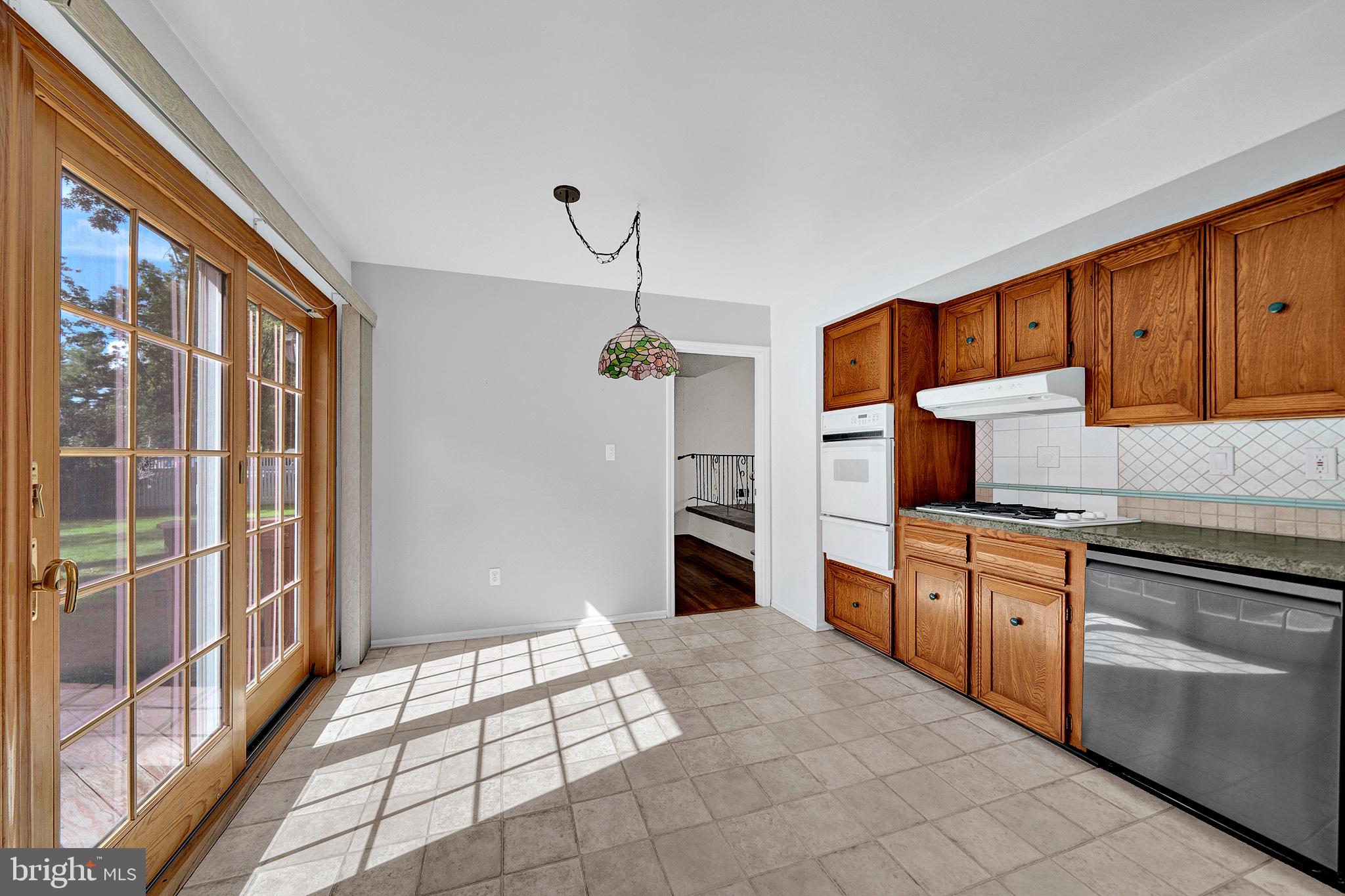 5 Wolfpack Road Hamilton, NJ 08619 - Photo 2 of 16 Gallery Image 2