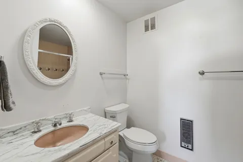 $825,000 | 1500 Sheridan Road, Unit 9K, Wilmette, IL 60091