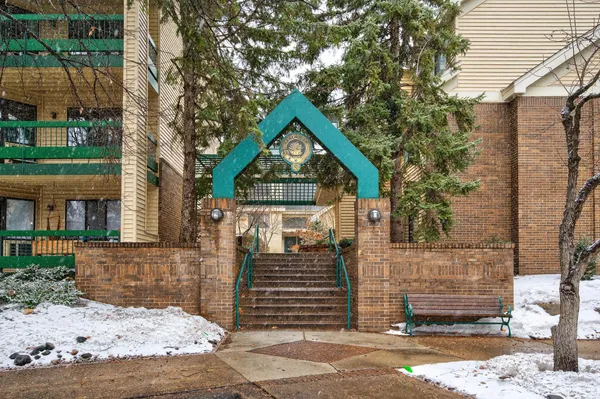 $218,000 | 7606 York Avenue South, Unit 7107, Edina, MN 55435