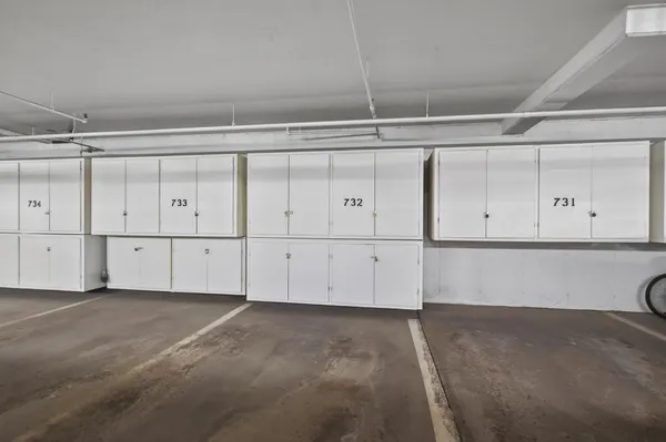 $218,000 | 7606 York Avenue South, Unit 7107, Edina, MN 55435