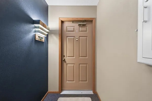 $218,000 | 7606 York Avenue South, Unit 7107, Edina, MN 55435