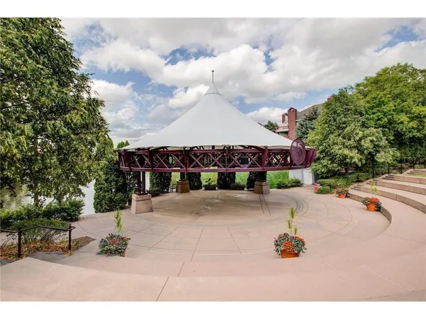 $218,000 | 7606 York Avenue South, Unit 7107, Edina, MN 55435