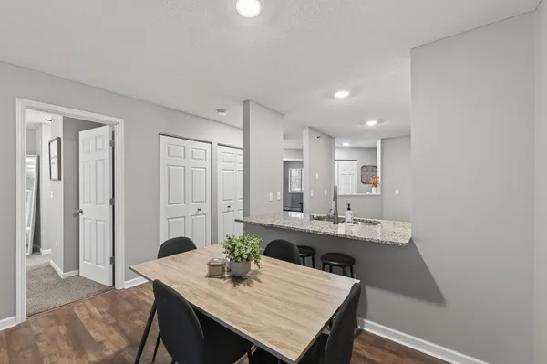 $218,000 | 7606 York Avenue South, Unit 7107, Edina, MN 55435