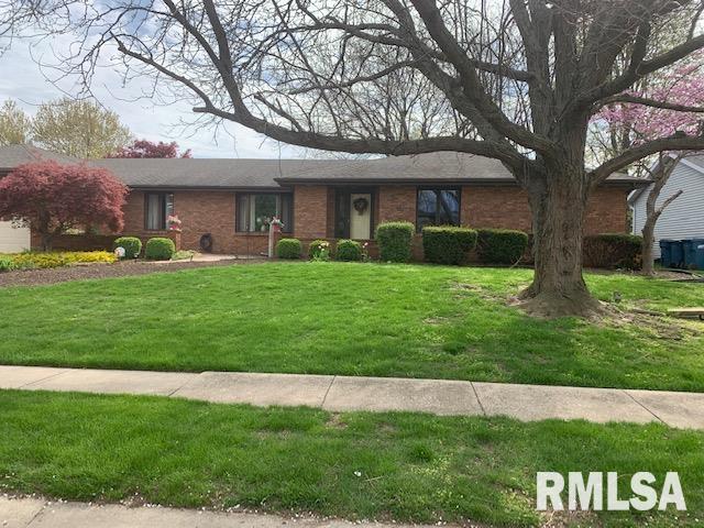 404 Golf Road Springfield, IL 62704 - Photo 2 of 47