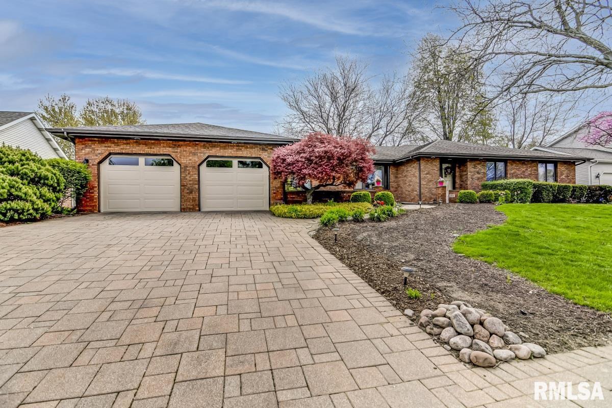 404 Golf Road Springfield, IL 62704 - Photo 3 of 47