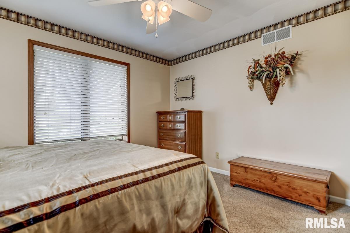404 Golf Road Springfield, IL 62704 - Photo 37 of 47