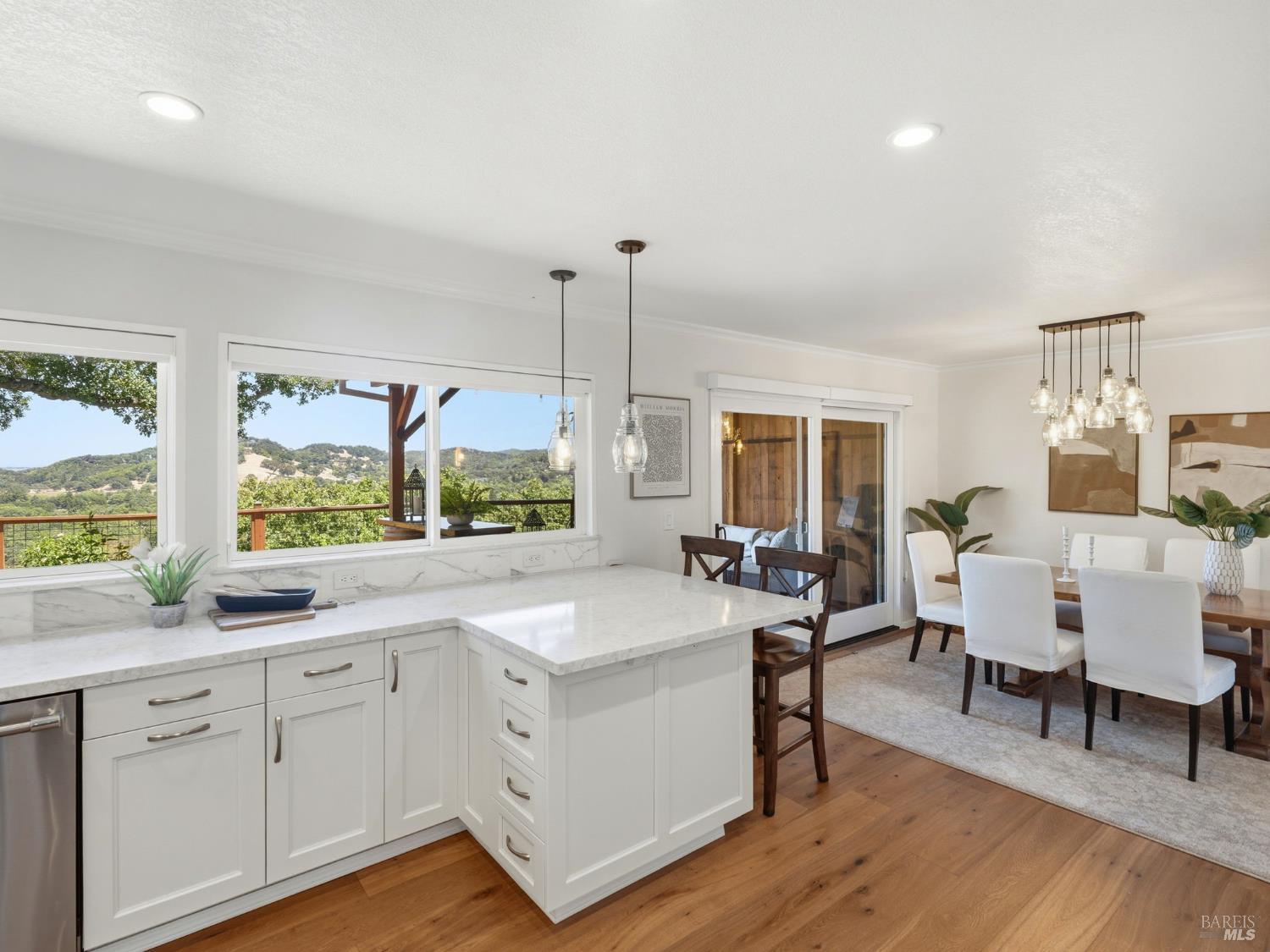 31 Roca Court Novato, CA 94947 - Photo 12 of 55