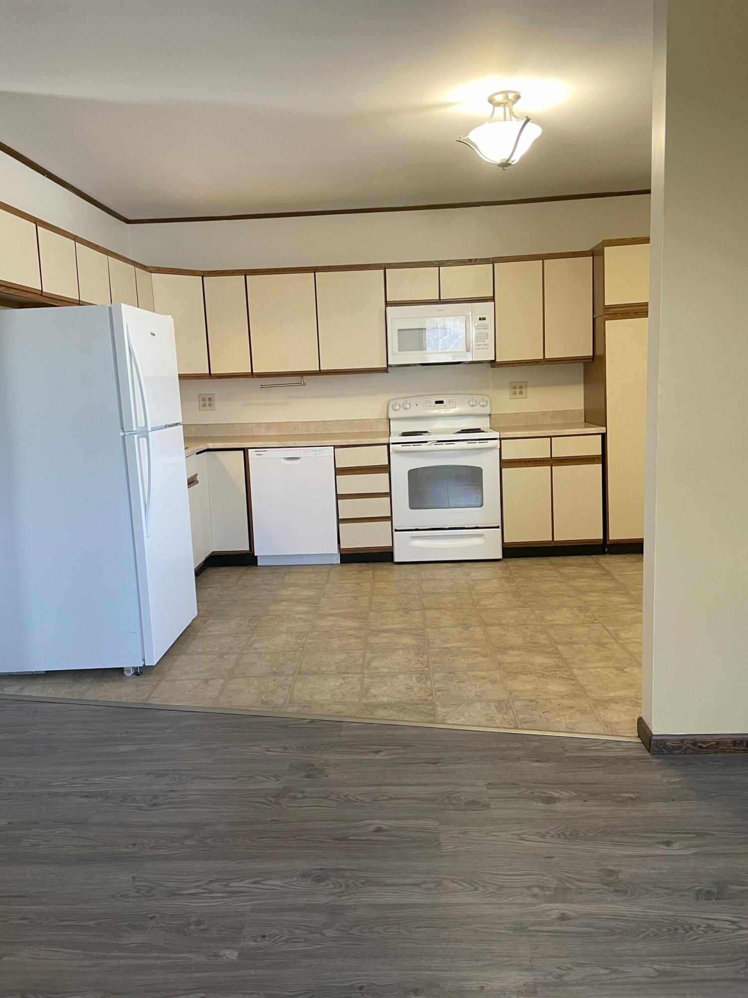 156 Rideout Avenue Lewiston, ME 04240 - Photo 7 of 31 ra1