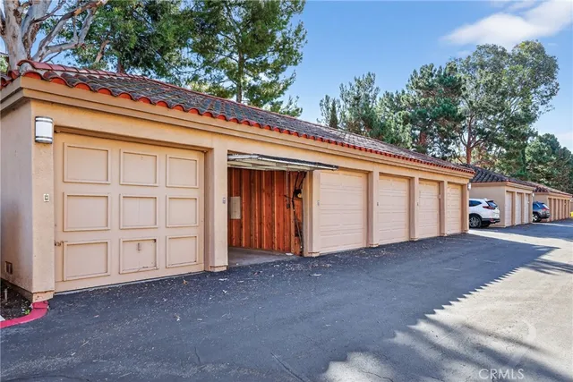 $4,100 | 78 Magellan Aisle, Irvine, CA 92620