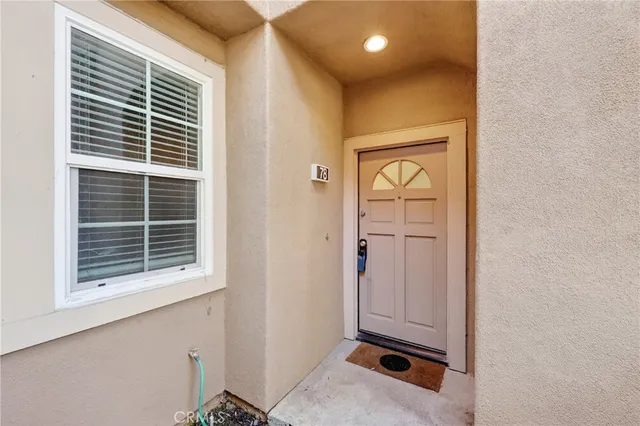 $4,100 | 78 Magellan Aisle, Irvine, CA 92620
