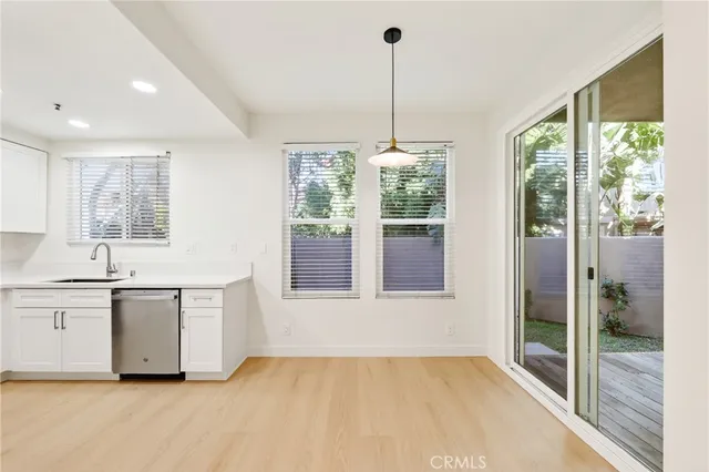 $4,100 | 78 Magellan Aisle, Irvine, CA 92620