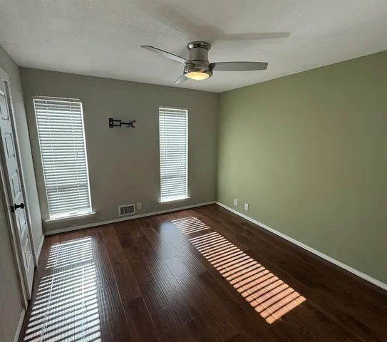 $2,600 | 2615 Gladiolus Lane, Dallas, TX 75233