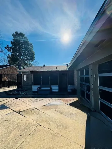 $2,600 | 2615 Gladiolus Lane, Dallas, TX 75233