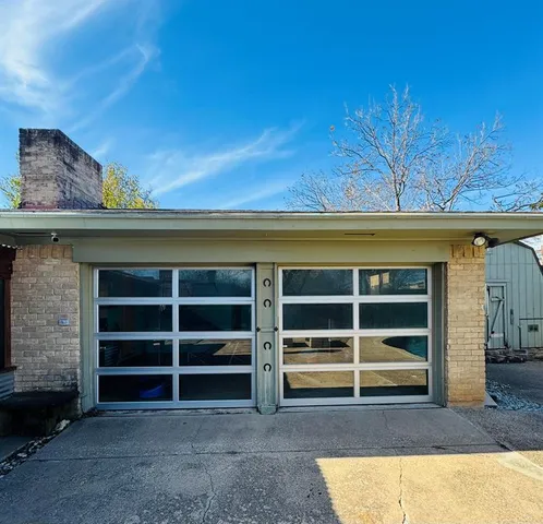 $2,600 | 2615 Gladiolus Lane, Dallas, TX 75233