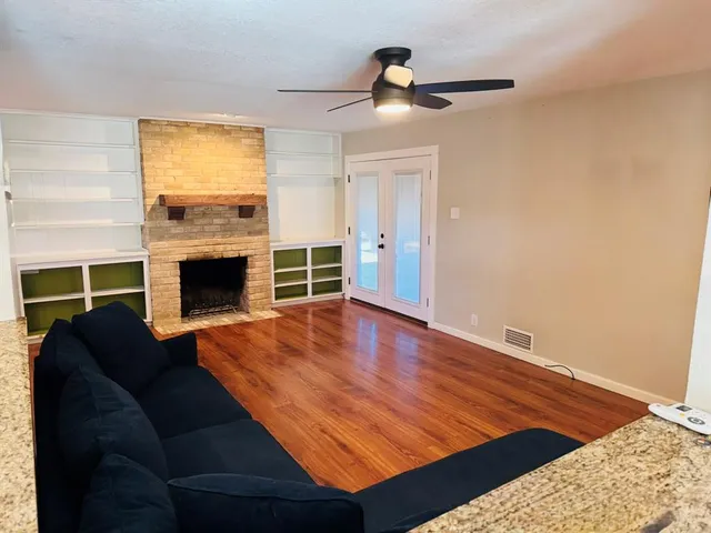 $2,600 | 2615 Gladiolus Lane, Dallas, TX 75233