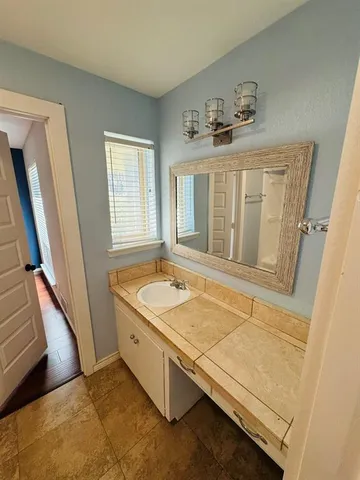 $2,600 | 2615 Gladiolus Lane, Dallas, TX 75233