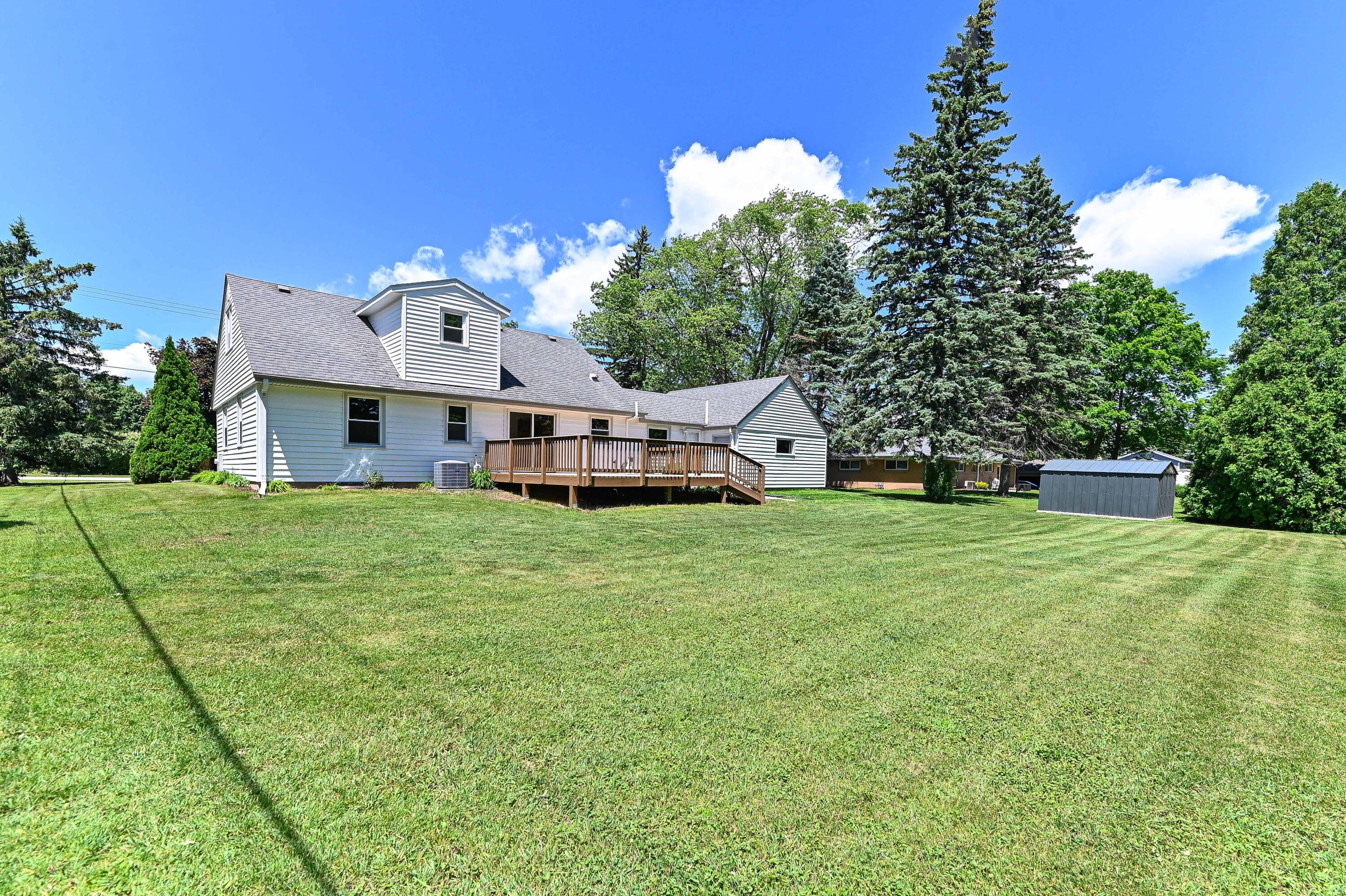W156N8008 Pilgrim Road Menomonee Falls, WI 53051 - Photo 37 of 50 pilgrim-44