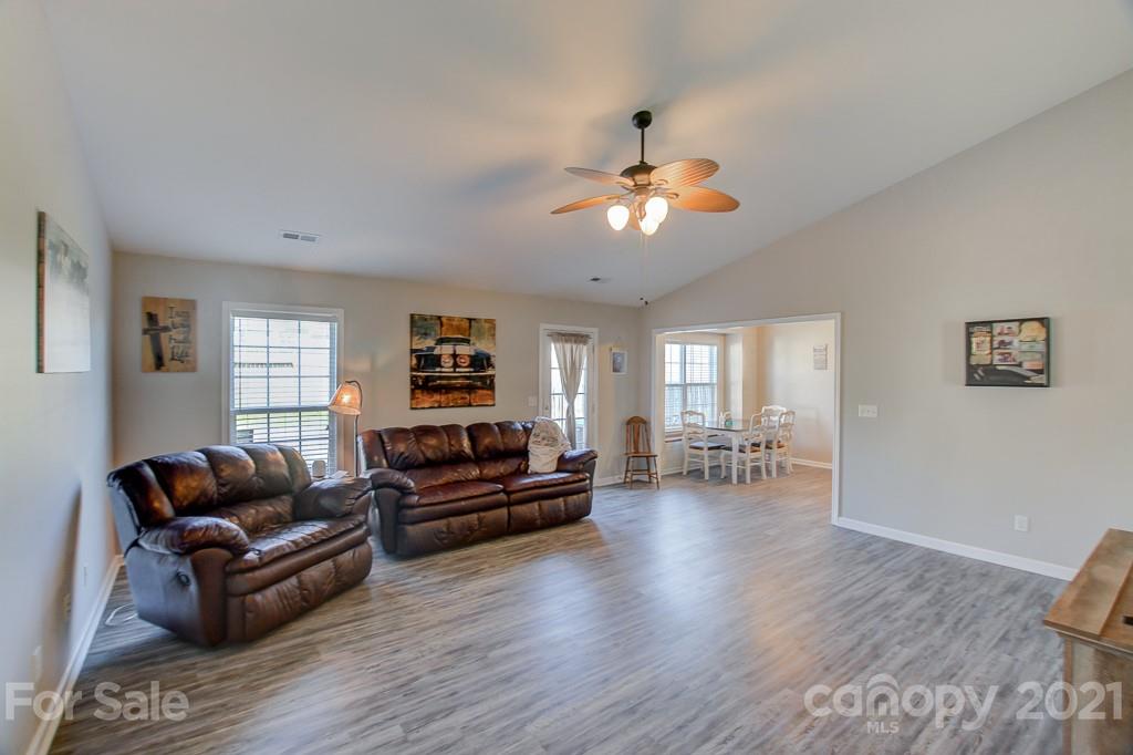 172 Lumber River Road Fletcher, NC 28732 - Photo 19 of 28